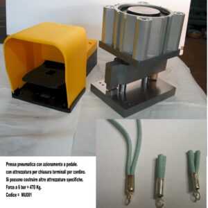 Pressa pneumatica con azionamento a pedale con attrezzatura per chiusura terminali a cordini